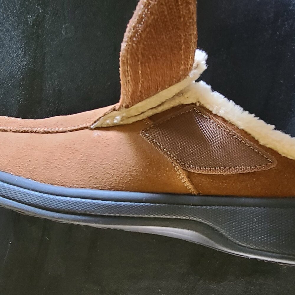 Men's Size 9.5 Orthofeet tan suede slip-ons - tried on once but never worn.